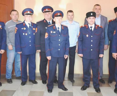 Коллектив народной дружины правоохранительной направленности города Мценска стал победителем ежегодного областного конкурса на звание «Лучшее общественное формирование правоохранительной направленности». Коллектив народной дружины правоохранительной направленности города Мценска стал победителем ежегодного областного конкурса на звание «Лучшее общественное формирование правоохранительной направленности».